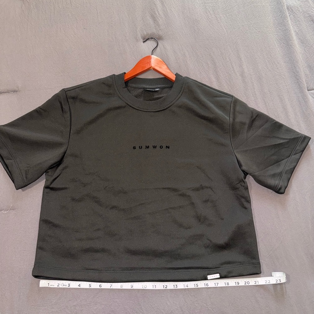 Sumwon Men’s Black Cropped Oversized Essential Tee - Picture 3 of 9